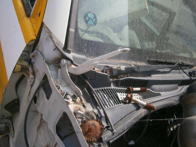 Решетка под лобовое стекло Тойота Хайлюкс Сурф в Курчатове 29486
